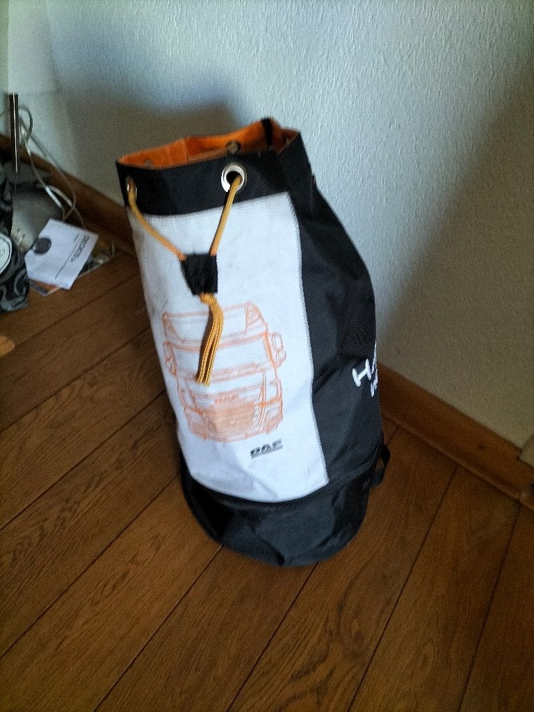 DAF weekend tas zomer cadeau zie fotos leuk voor verzamelaar, Ophalen, 40 tot 60 cm, 30 cm of meer, Gebruikt
