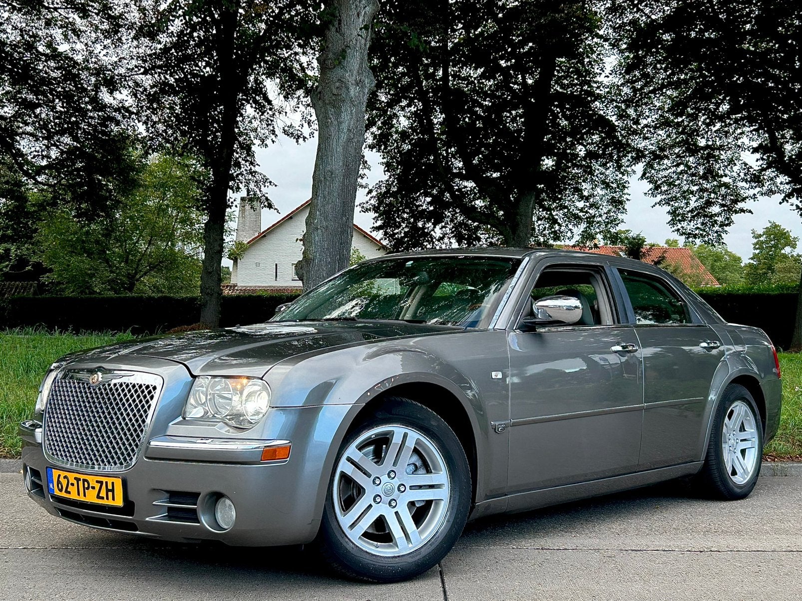 Chrysler 300C 3.0 CRD V6 / Android / StoelVW / Memory / Leer, Auto's, Automaat, Beige, 2987 cc, Bedrijf