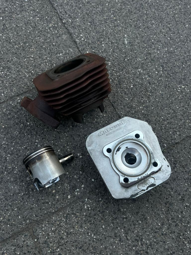 Malossi sport 70cc peugeot verticaal cilinder + zuiger, Ophalen, Zo goed als nieuw, Cilinder