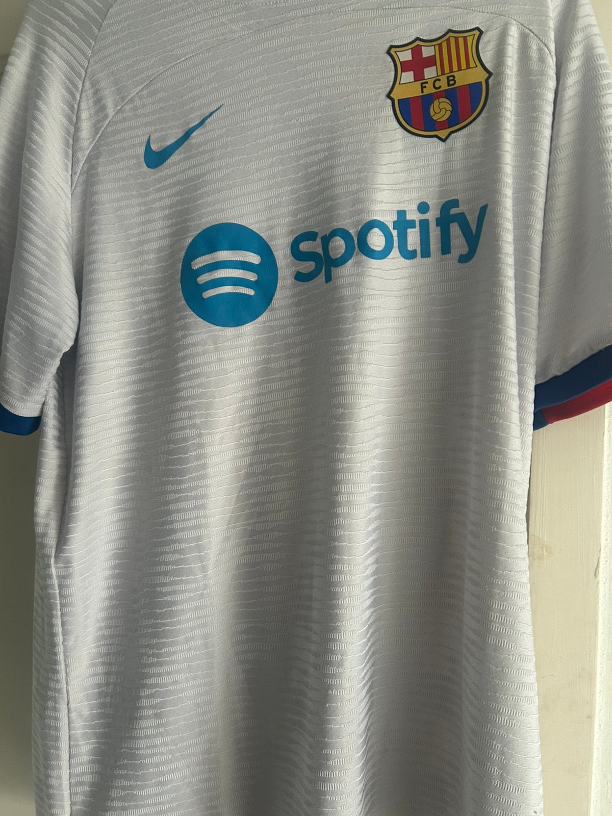 FC Barcelona uitshirt uit het seizoen 2023/2024, Ophalen of Verzenden, Zo goed als nieuw, Buitenlandse clubs, Shirt