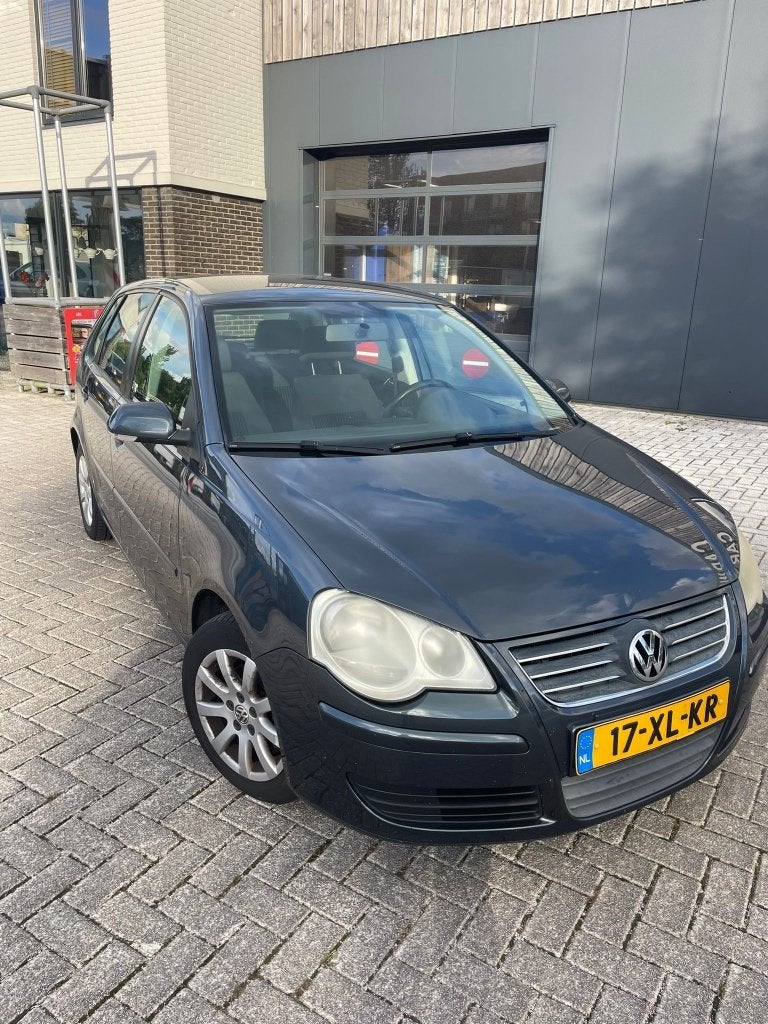 Volkswagen Polo 1.4 16V Sportline | Airco | Cruise | NAP, Auto's, Voorwielaandrijving, 40 €/maand, 4 cilinders, Blauw