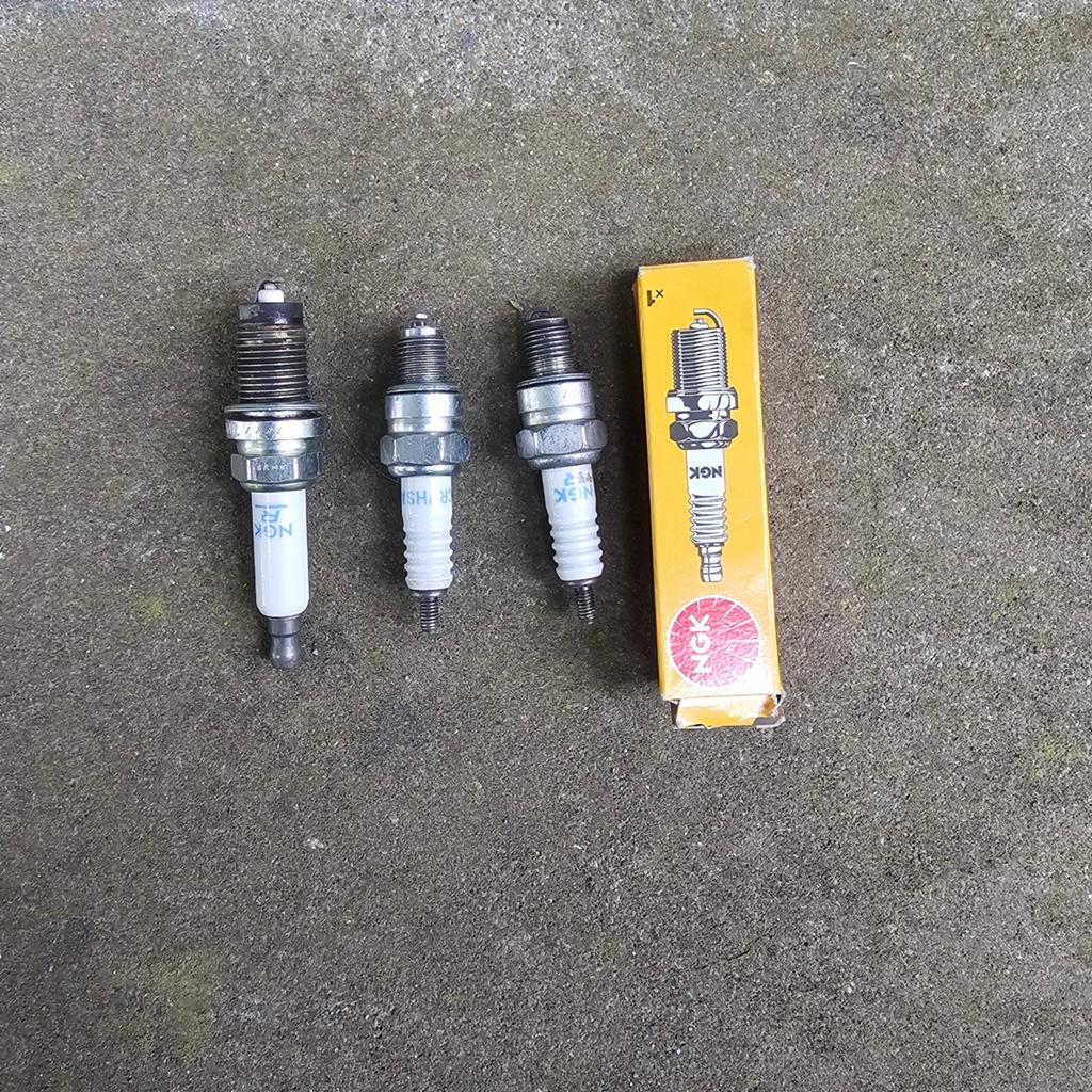 3x NGK Bougies voor Scooter -2x  Nieuw in doos 1x gebruikt, Ophalen of Verzenden