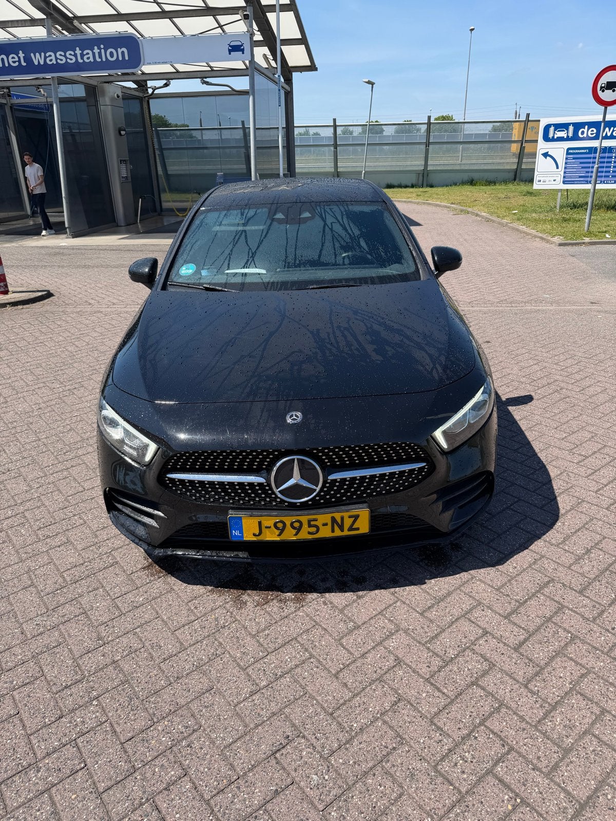 Mercedes-Benz A-Klasse A 180 136pk 2020 Zwart, Auto's, 136 pk, 680 kg, 4 cilinders, Zwart