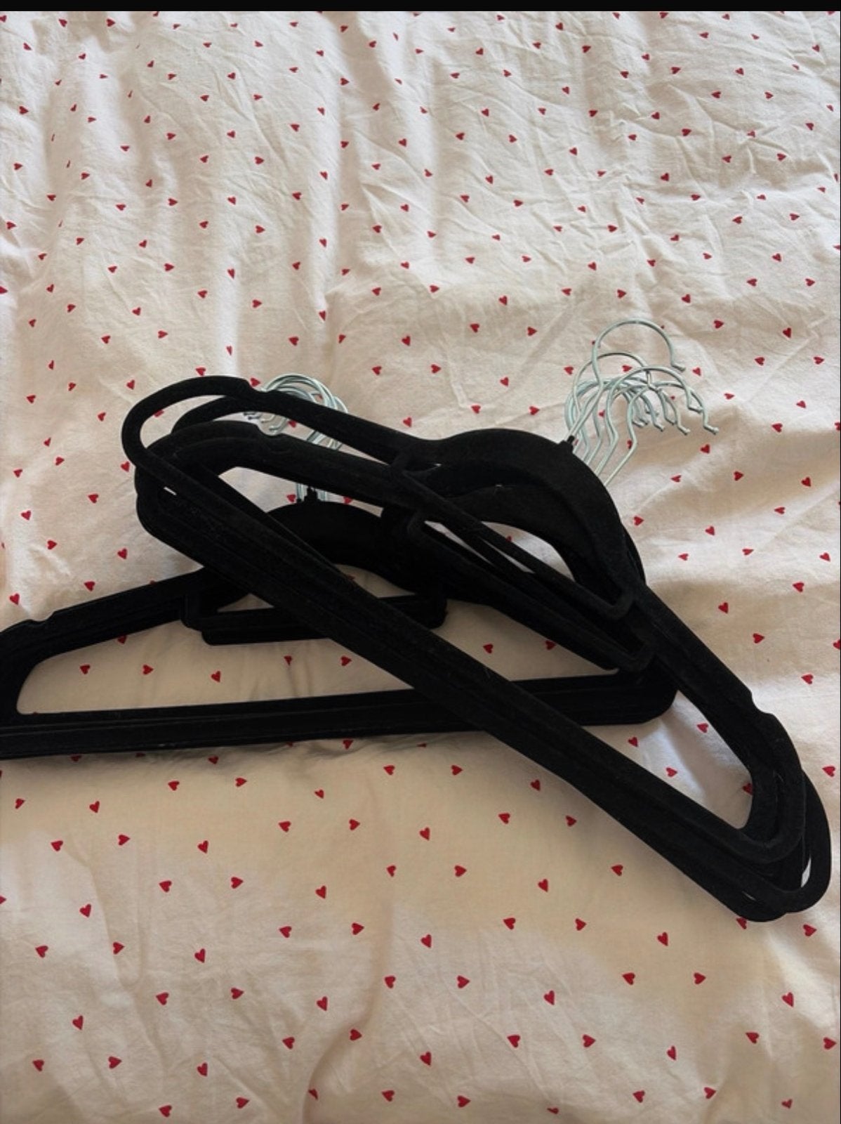 20x Fluwelen Kledinghangers - Zwart, Kleding | Dames, Kledinghangers, Ophalen of Verzenden, Gebruikt, Fluweel, Volwassenen