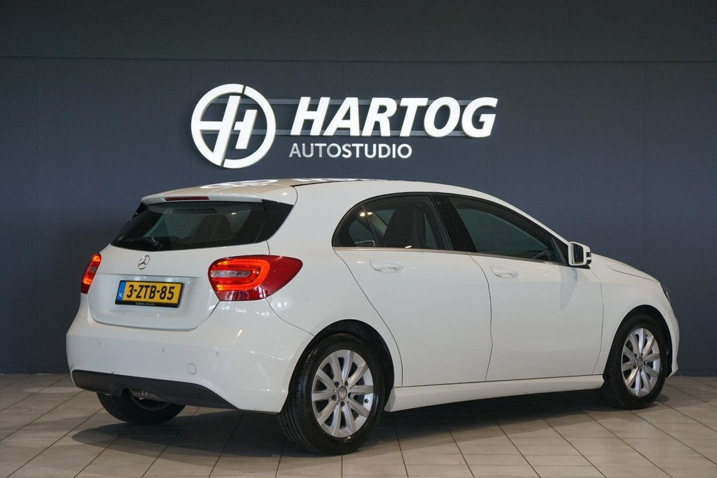 Mercedes-Benz A-klasse 180 Ambition *EERSTE EIGENAAR* + AUTO, Gebruikt, 4 cilinders, Navigatiesysteem, 695 kg
