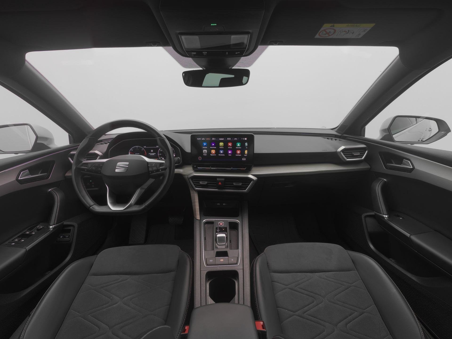 SEAT Leon Sportstourer 1.4 TSI eHybrid 204pk PHEV Xcellence, Auto's, Stof, Gebruikt, 4 cilinders, Automatische klimaatregeling