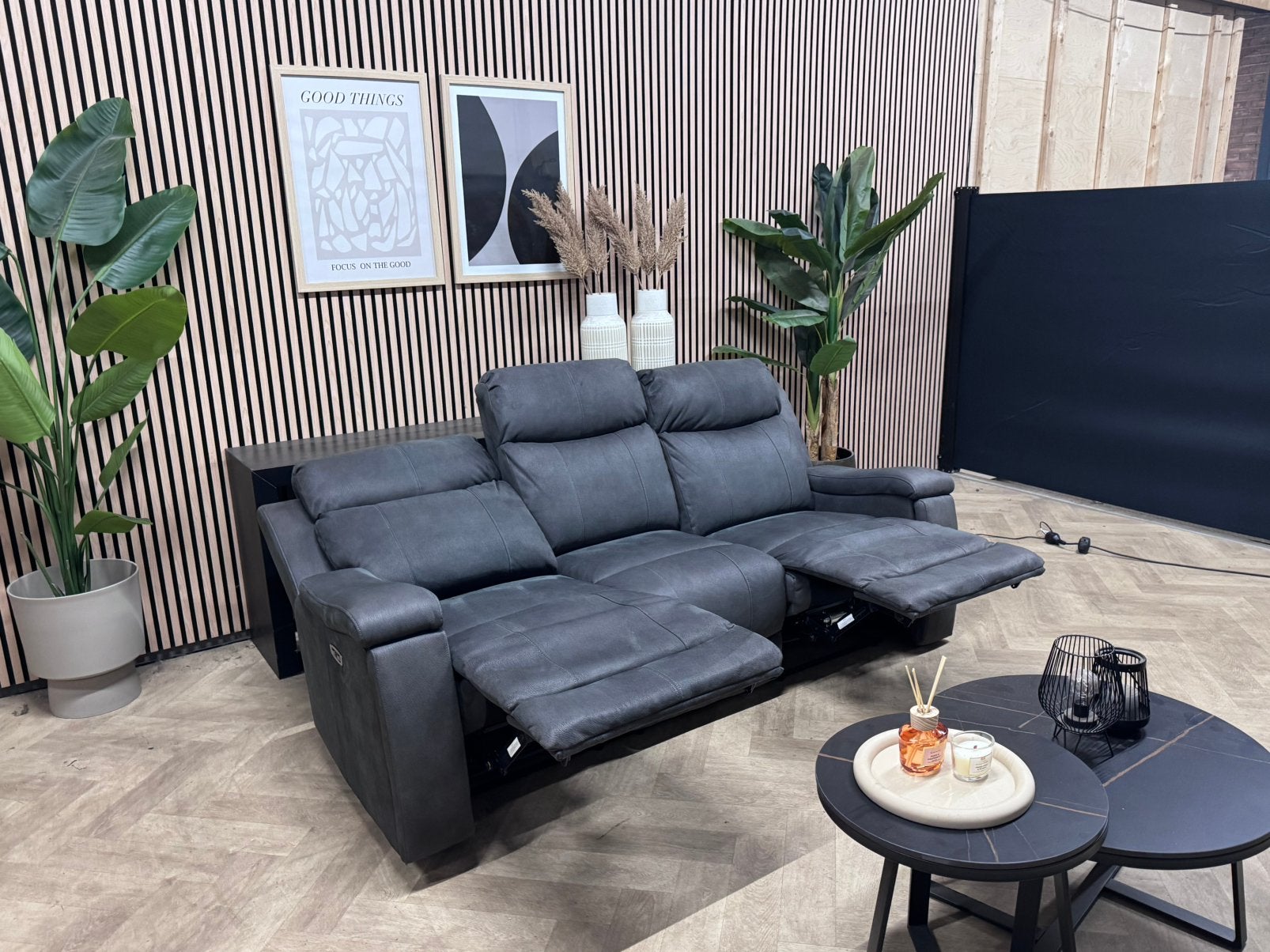 ZGAN | Elektrische 3Zits Bank Microleer - 200x95cm, -, -, 150 tot 200 cm, Hoekbank
