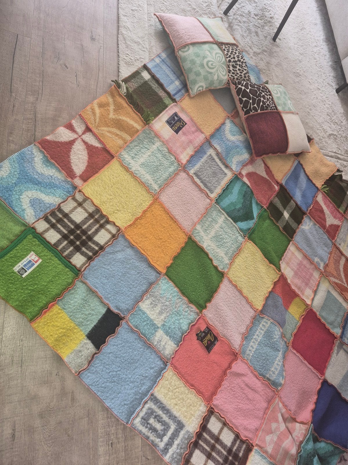 Wollen lapjes deken/sprei, 200 cm, Ophalen of Verzenden, Zo goed als nieuw, Meerkleurig