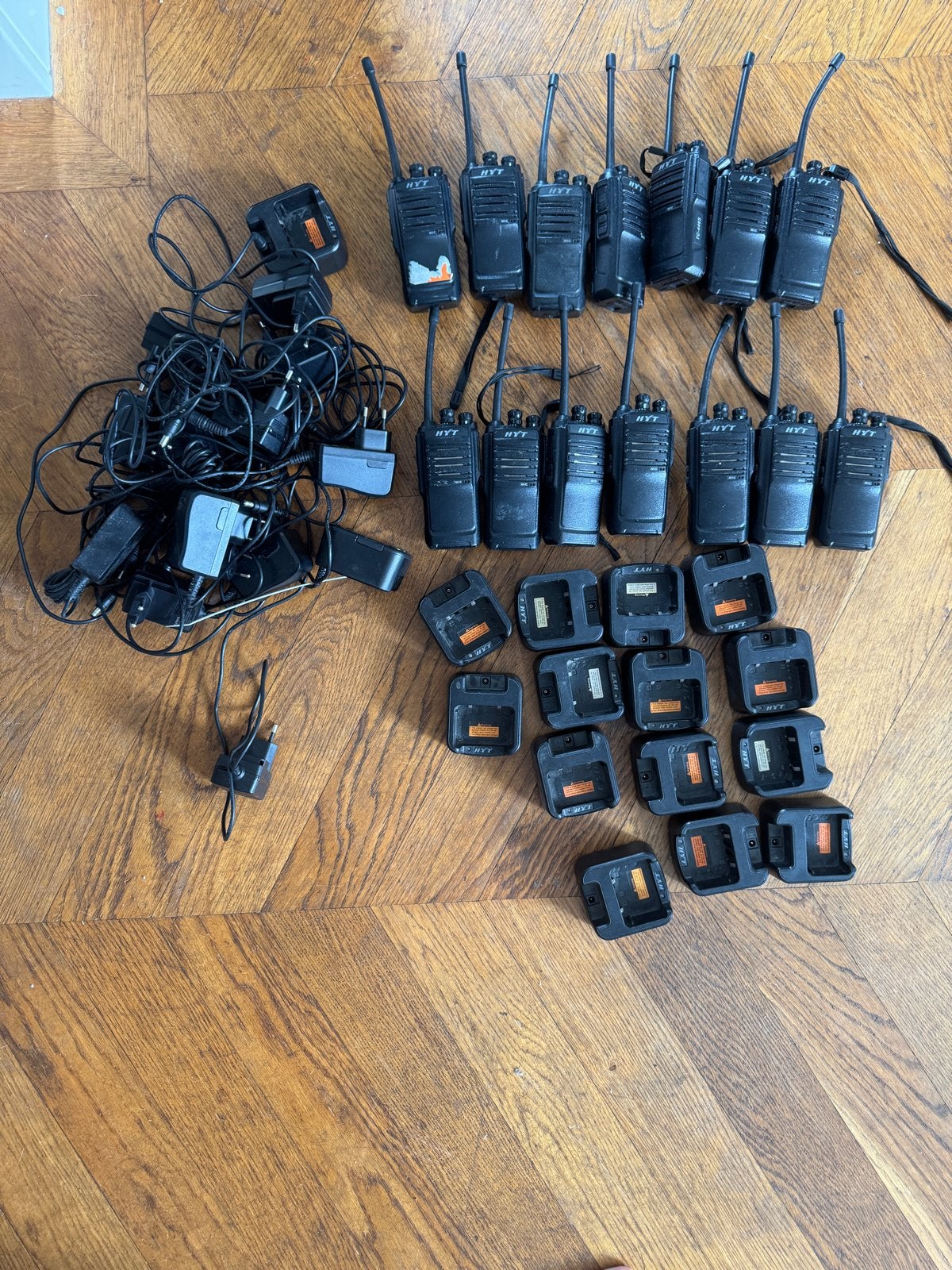 HYT TC-446S Portofoons met Opladers - Grote Partij, Gebruikt, Ophalen of Verzenden, Portofoon of Walkie-talkie, Met broekklem