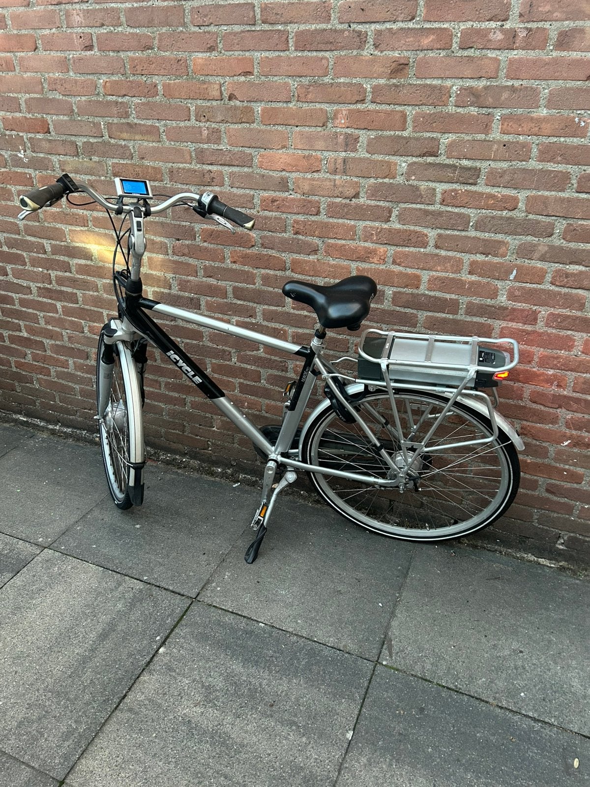 E-Bike ICYCLE 28 inch Alles doet het maar geen ondersteuning, Gebruikt, 50 km per accu of meer, 55 tot 59 cm, Ophalen