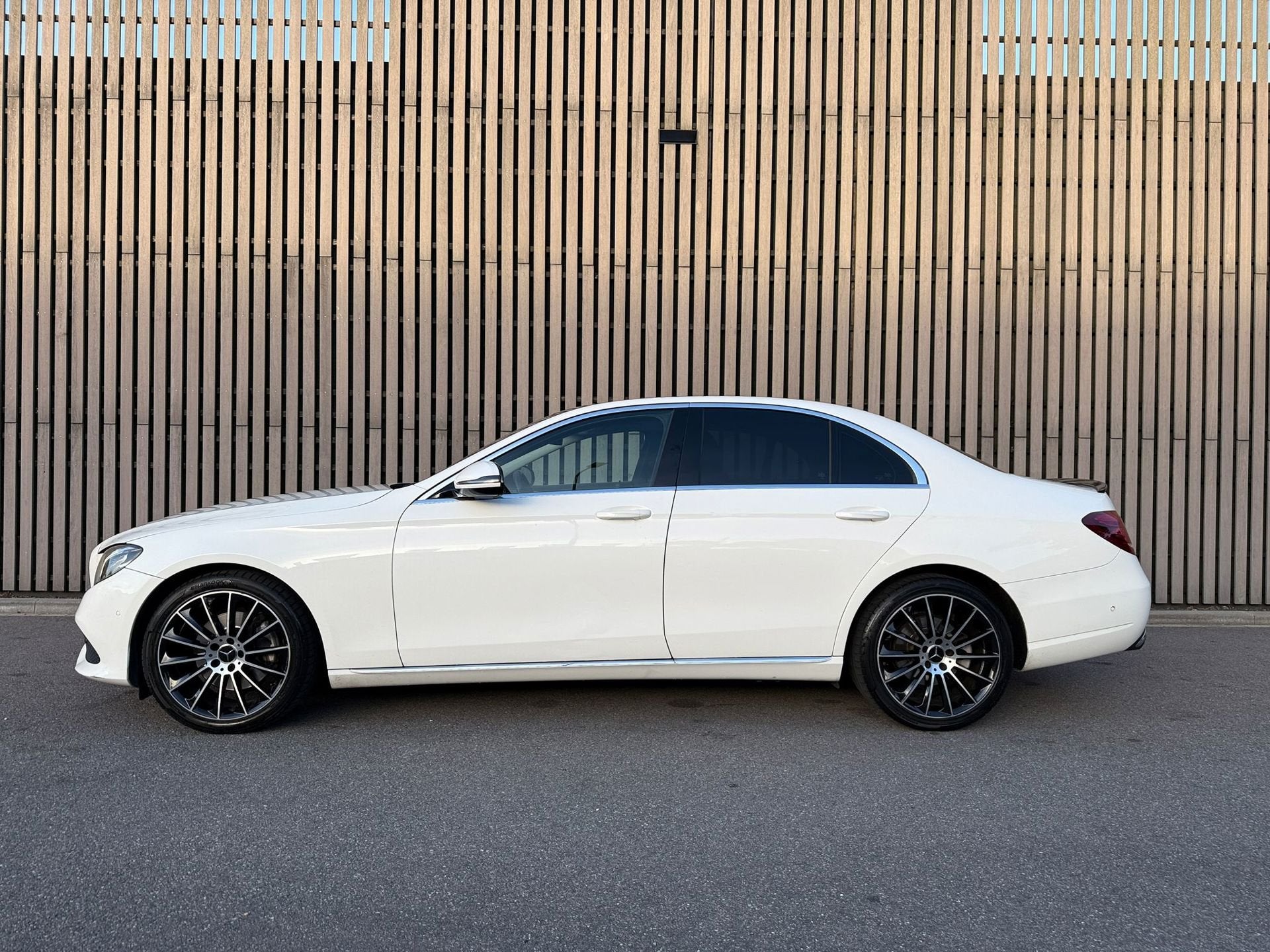 Mercedes-Benz E-klasse 200 4MATIC Premium /Burmester /Schuif, Automaat, Gebruikt, Euro 6, 4 cilinders