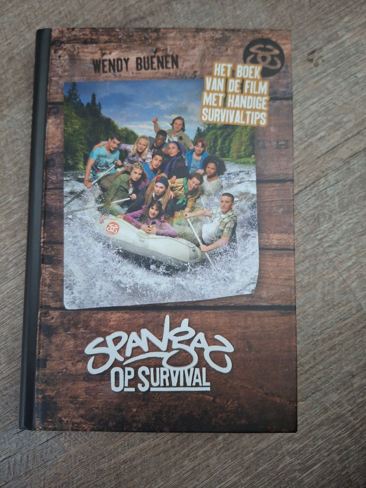 Spangas Op Survival - Het boek van de film, Boeken, Ophalen of Verzenden, Gelezen, Wendy Buenen