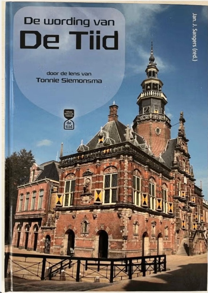 De wording van De Tiid, door de lens van Tonnie Siemonsma, Ophalen of Verzenden, Zo goed als nieuw