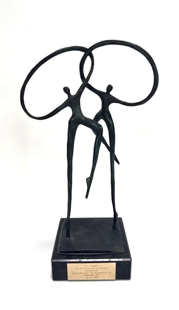238. Bronzen beeld, Corry Ammerlaan-Niekerk - Verbondenheid, Ophalen