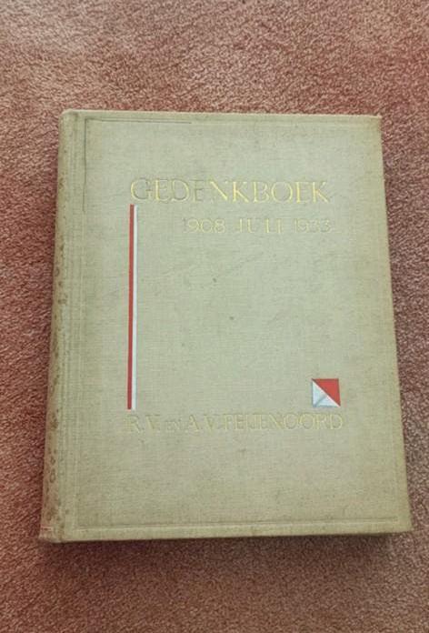 Feyenoord Gedenkboek 1908-1933 - Gebruikt, Boeken, Ophalen of Verzenden, Gelezen, Balsport
