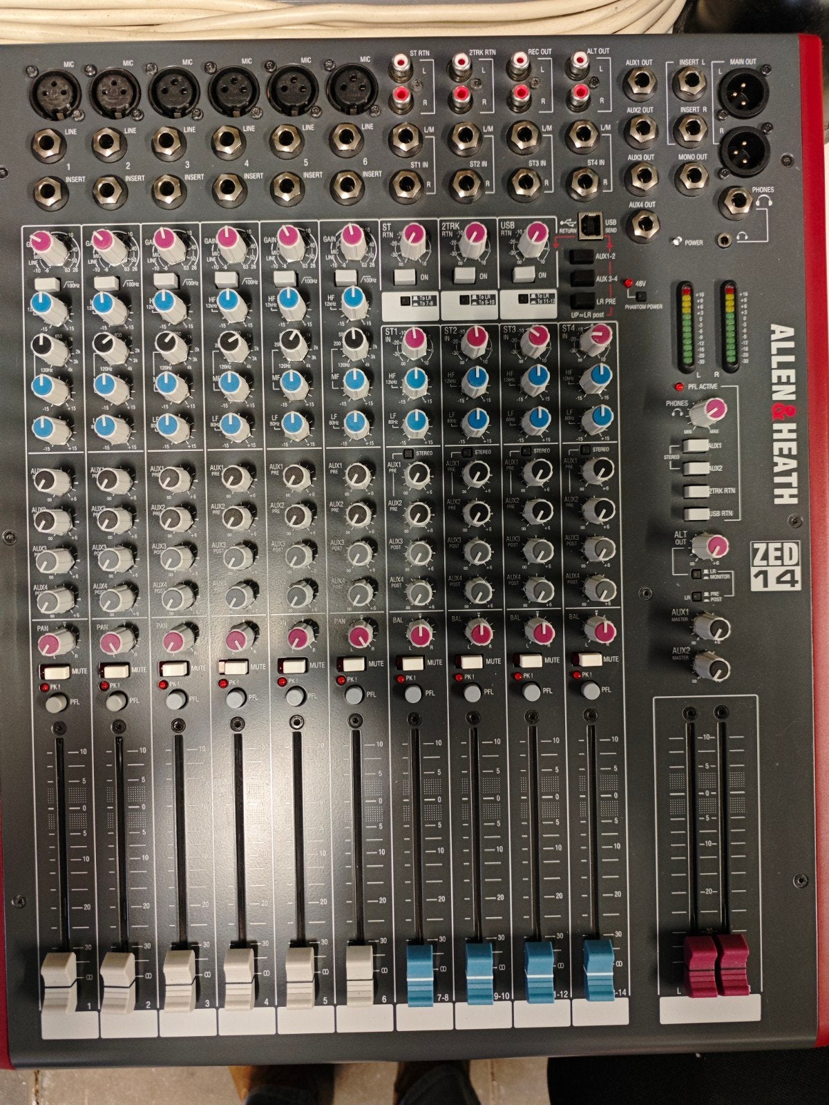 Allen & Heath ZED 14 helemaal nieuw Inruil is mogelijk., Ophalen of Verzenden, Zo goed als nieuw, 10 tot 20 kanalen, Microfooningang