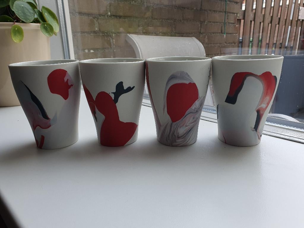 Pols Potten design mokken set 4x porselein, Ophalen of Verzenden, Zo goed als nieuw, Overige stijlen, Kop(pen) en/of Schotel(s)