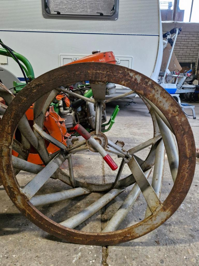 Setje kooiwielen voor Agria tuinfrees, Ophalen