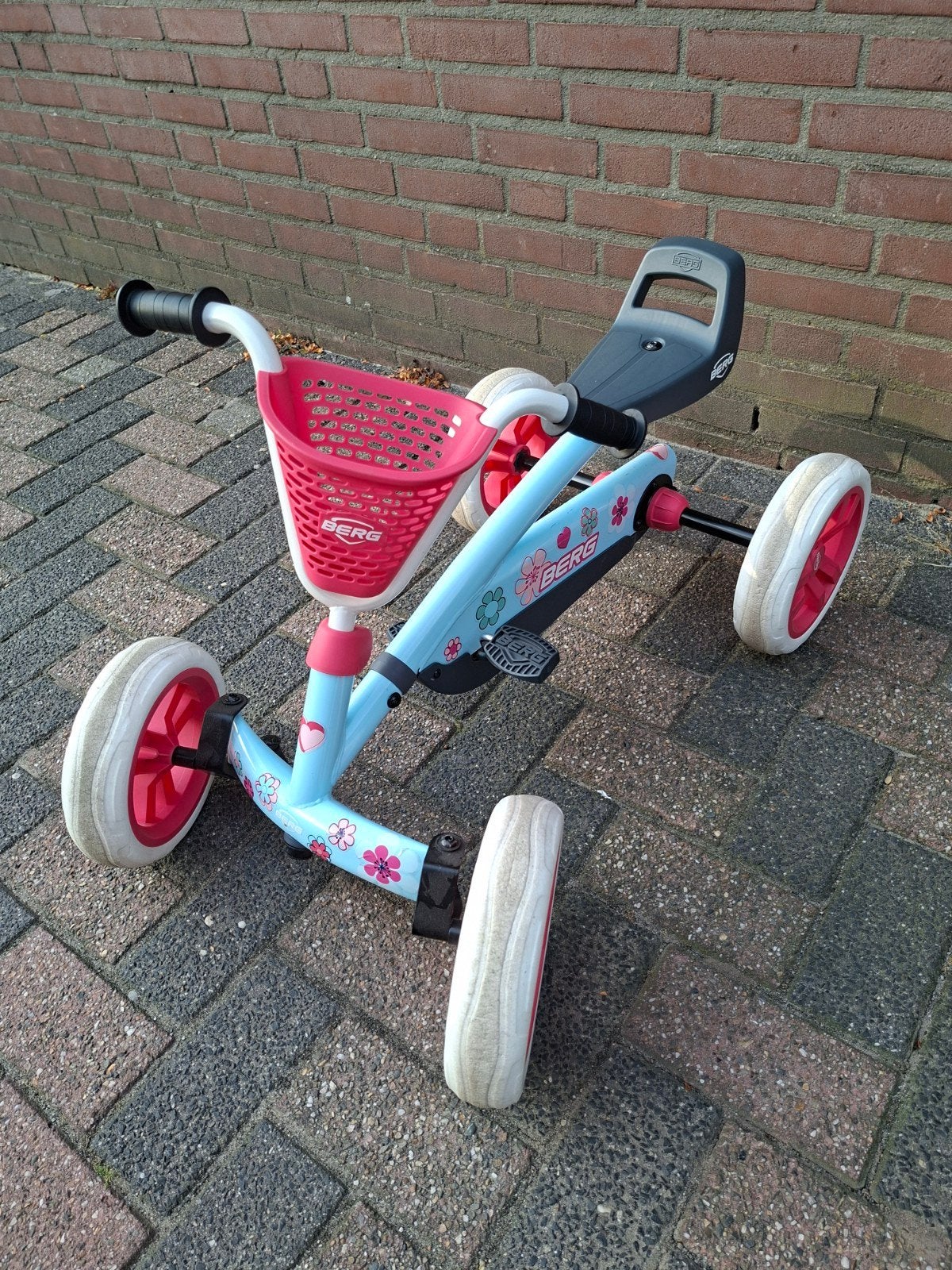 Berg Buzzy Bloom Skelter - Zo goed als nieuw, Ophalen