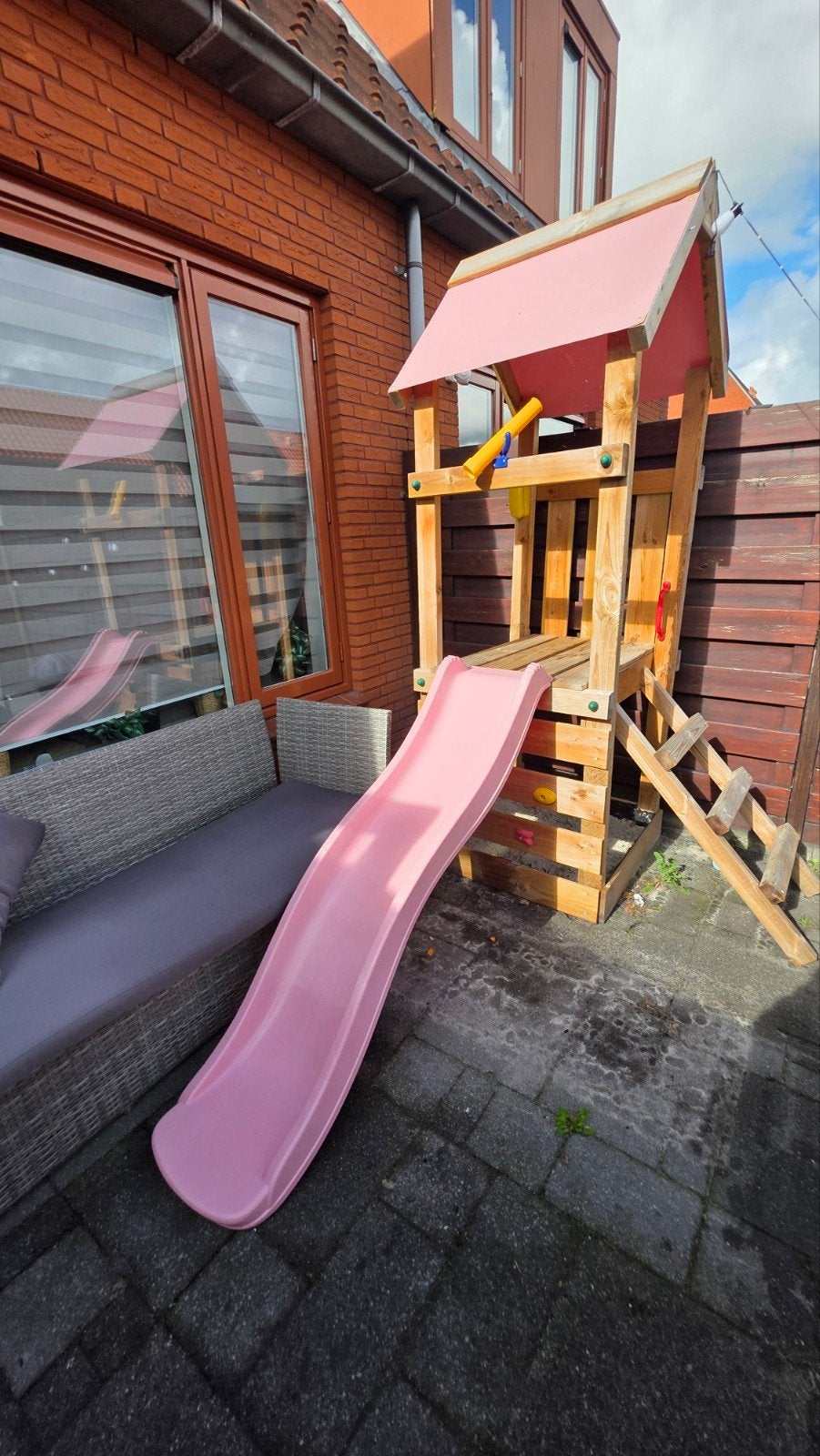 Houten speeltoestel met glijbaan en zandbak, Kinderen en Baby's, Ophalen, Gebruikt, Glijbaan