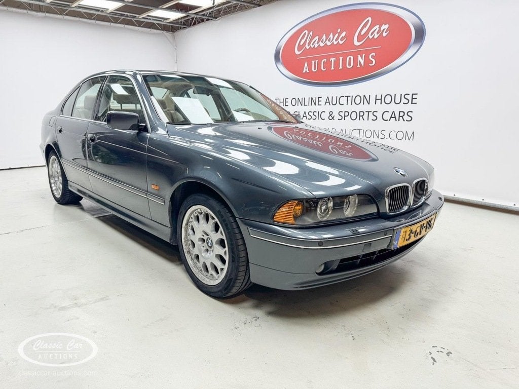 Bmw 5-SERIE 535I Executive - ONLINE AUCTION, Auto's, BMW, Automaat, Achterwielaandrijving, Gebruikt, 8 cilinders
