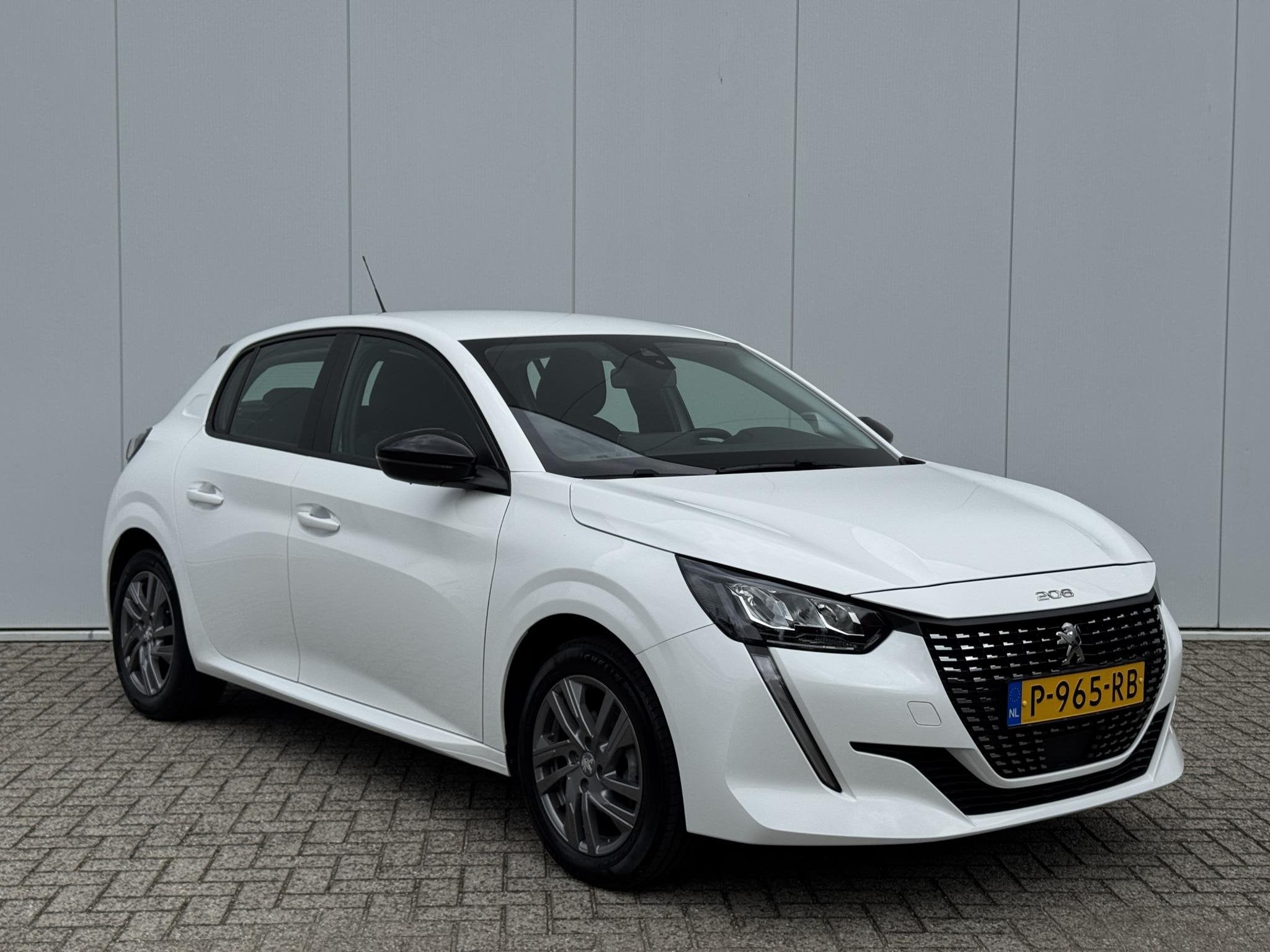Peugeot 208 1.2 PureTech Active | Cruise Control | Navigatie, Voorwielaandrijving, Stof, Euro 6, 1199 cc