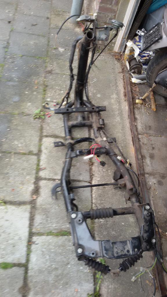 Yamaha Neo S frame, Fietsen en Brommers, Brommeronderdelen | Scooters, Ophalen, Gebruikt, Frame, Yamaha