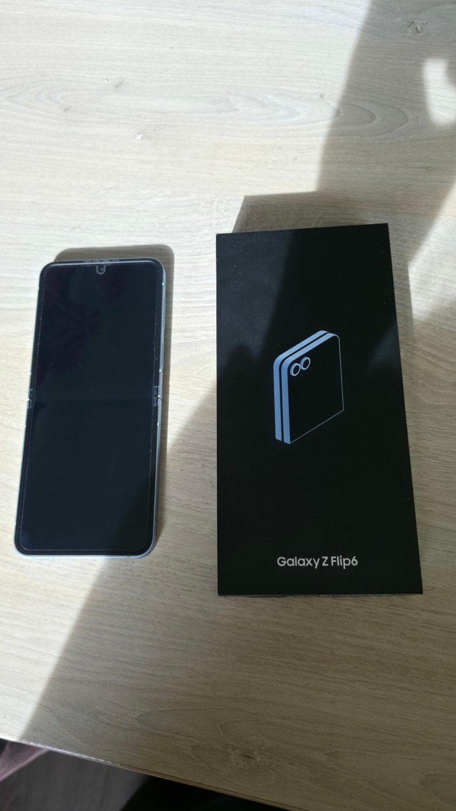 Foto 11 van Samsung Galaxy Flip 6- 256 GB- 5G