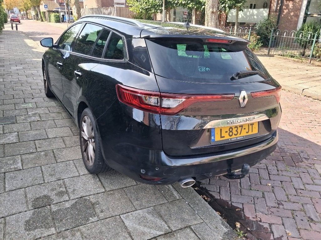 Renault Mégane estate 1.3 TCe 140pk GPF 2019 Zwart, Auto's, Euro 6, 4 cilinders, Alcantara, Zwart