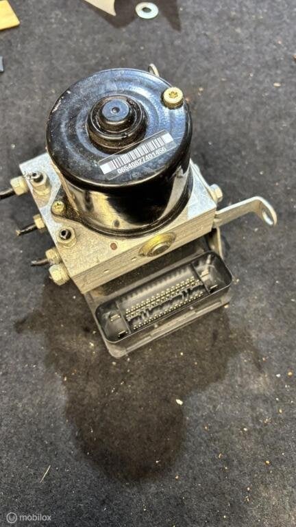 ABS pomp BMW 3-serie E90 LCI ('08-'12) 34516769778, Gebruikt, Ophalen of Verzenden, BMW, BMW