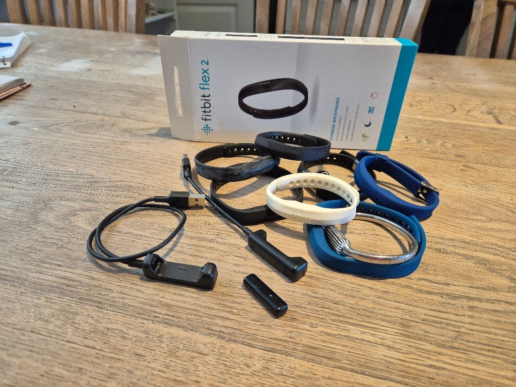 Fitbit bandjes, tracker en oplader, Gebruikt, Zwart, Google Fitbit, Ophalen of Verzenden