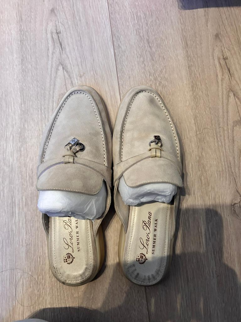 Loro piana 38, Kleding | Dames, Schoenen, Ophalen of Verzenden, Zo goed als nieuw, Sneakers of Gympen