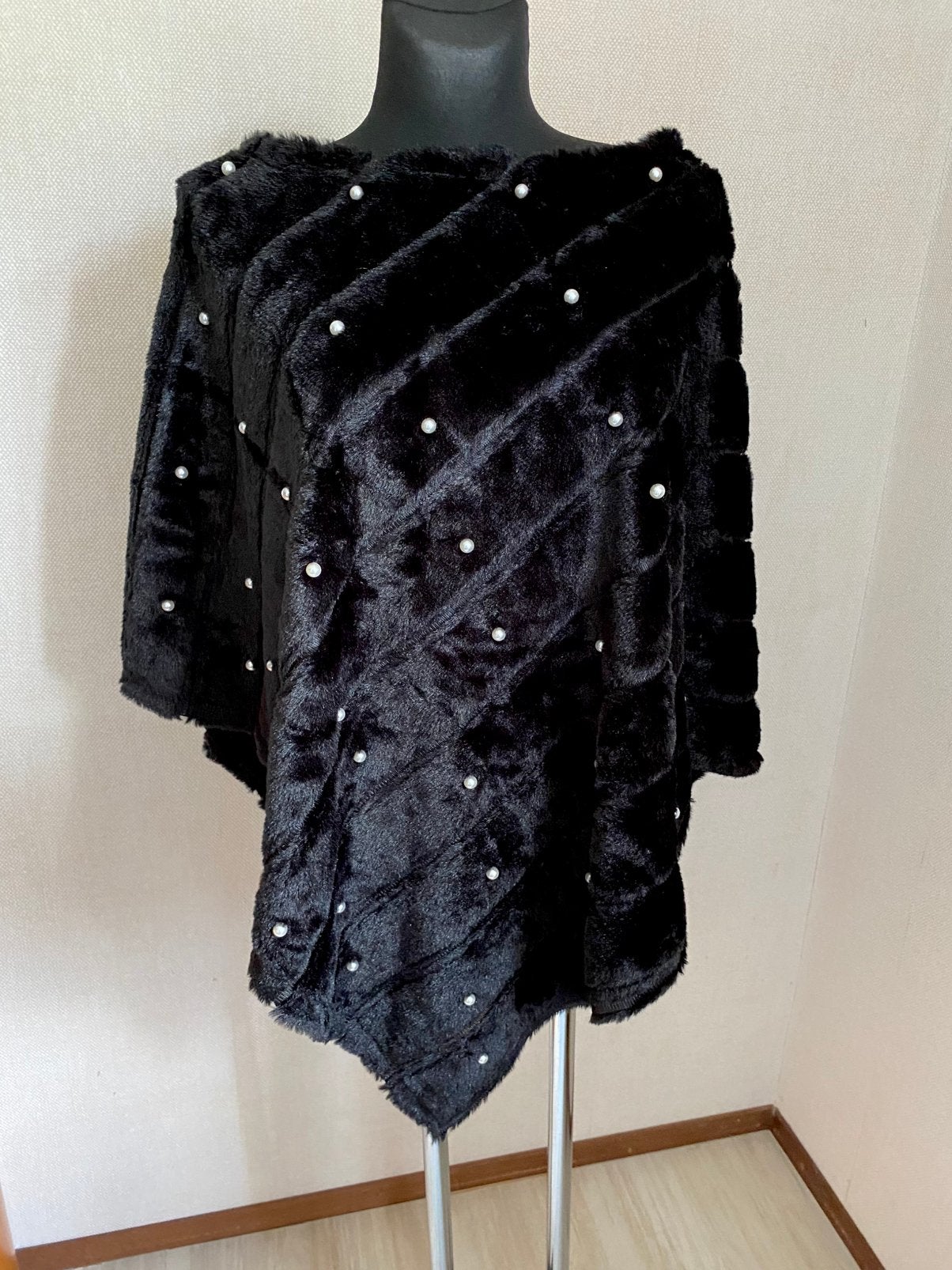 Zwarte vintage fluwelen poncho met pareltjes, Kleding | Dames, Ophalen of Verzenden, Zo goed als nieuw, Zwart