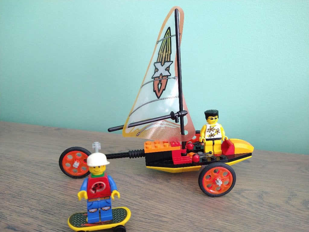 Lego X-treme Town 6734 beach cruisers windsurfers skater, Gebruikt, Lego, Ophalen of Verzenden, Complete set
