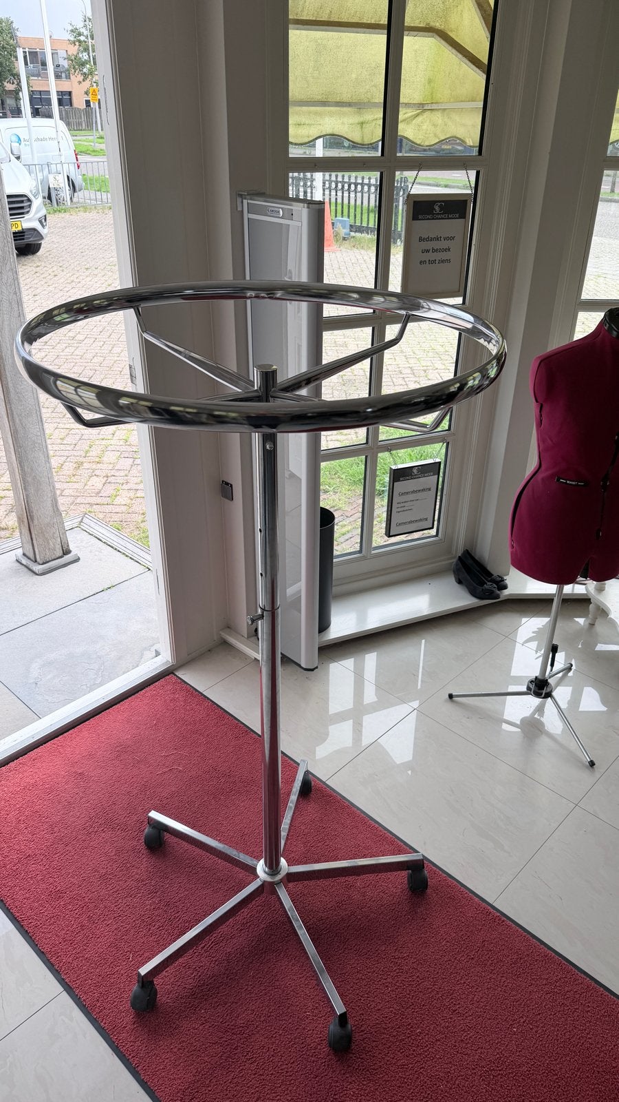 Verrijdbaar Rond Kledingrek - Chroom, Kleding | Dames, Ophalen, Met wielen, Zo goed als nieuw