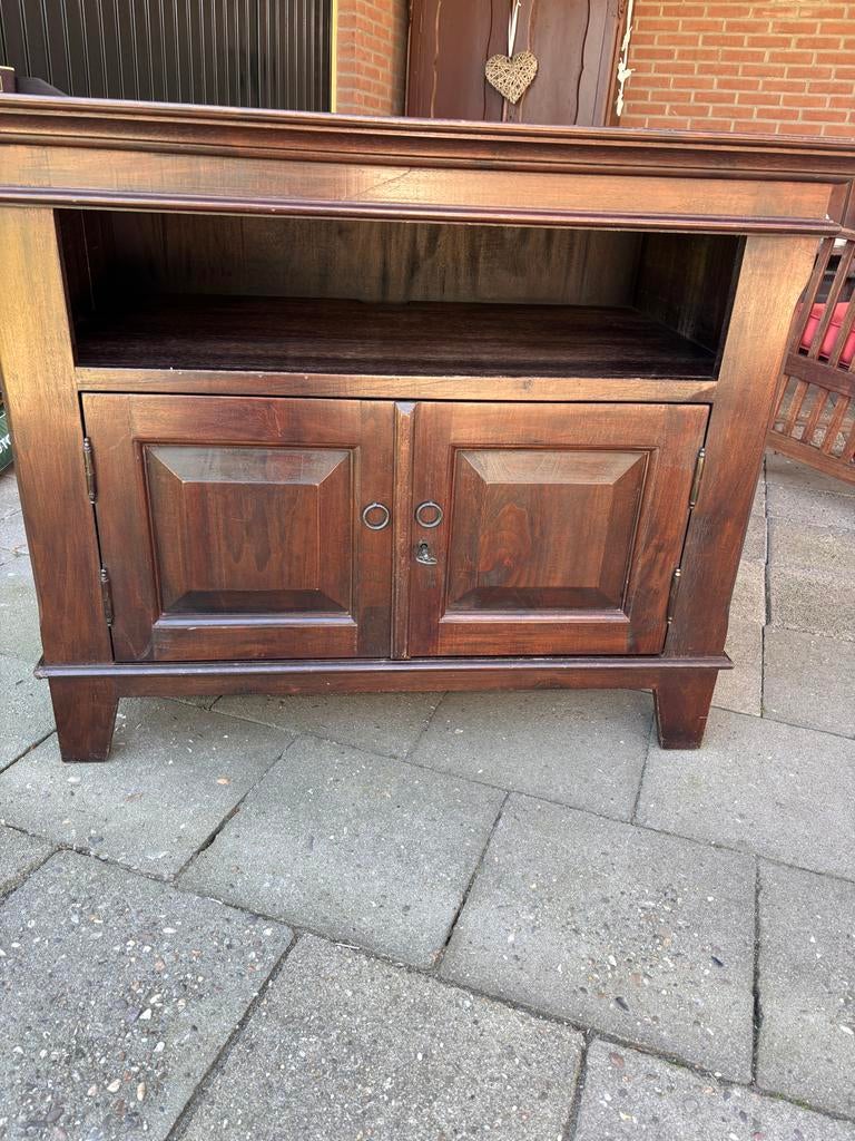 Klassiek donkerhouten tv-meubel, Ophalen