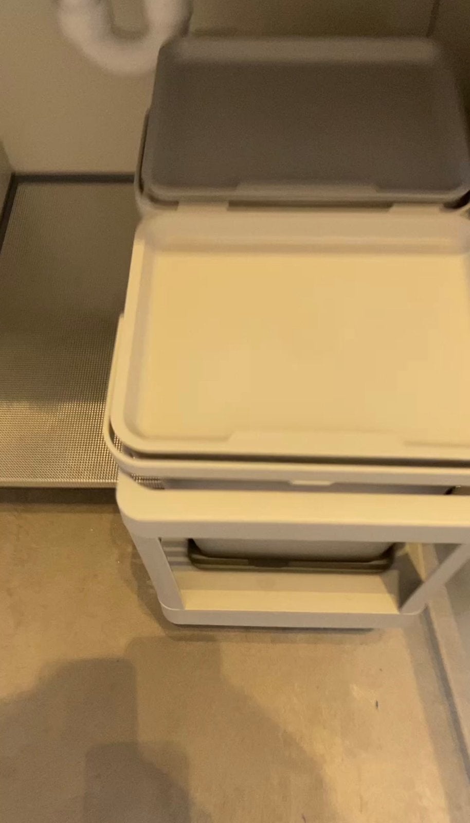 IKEA HÅLLBAR afvalscheiding – 2x 20L – lichtgrijs, Ophalen, Zo goed als nieuw, Kunststof