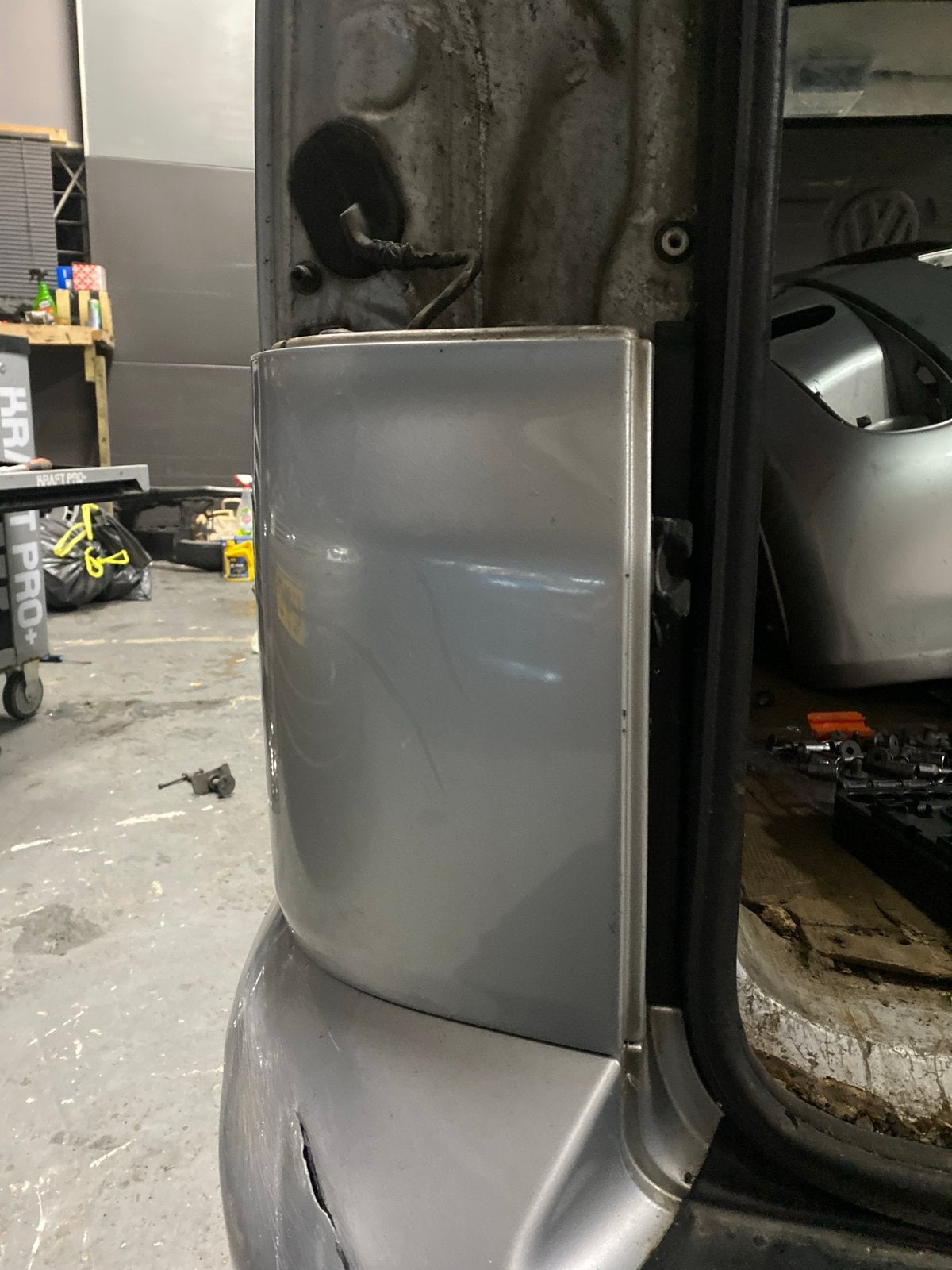 VW Transporter T5 Achterbumper Hoekstuk Links Grijs, Auto-onderdelen, Ophalen of Verzenden, Gebruikt, Volkswagen