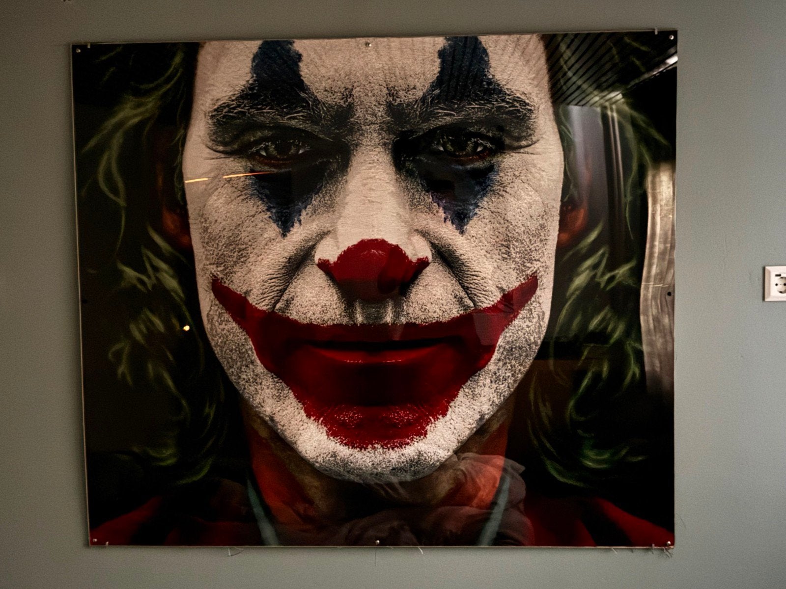 Groot geweven doek, The Joker (1.4x1.2m) met plexiglas, Achter glas, Ophalen of Verzenden, Overige technieken, Portret