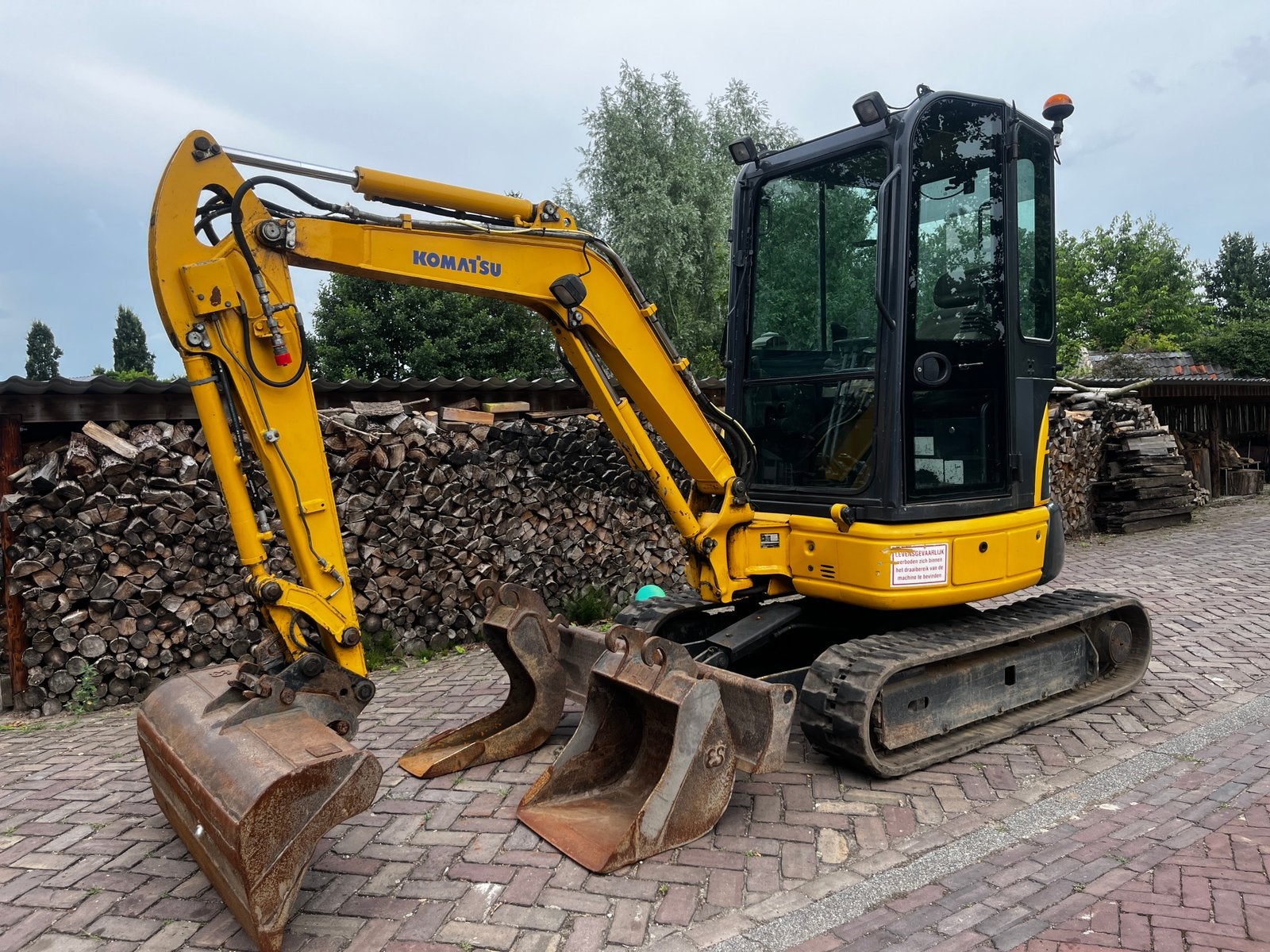 Komatsu PC26 MR-3, Zakelijke goederen, Machines en Bouw | Kranen en Graafmachines, Ophalen, Graafmachine
