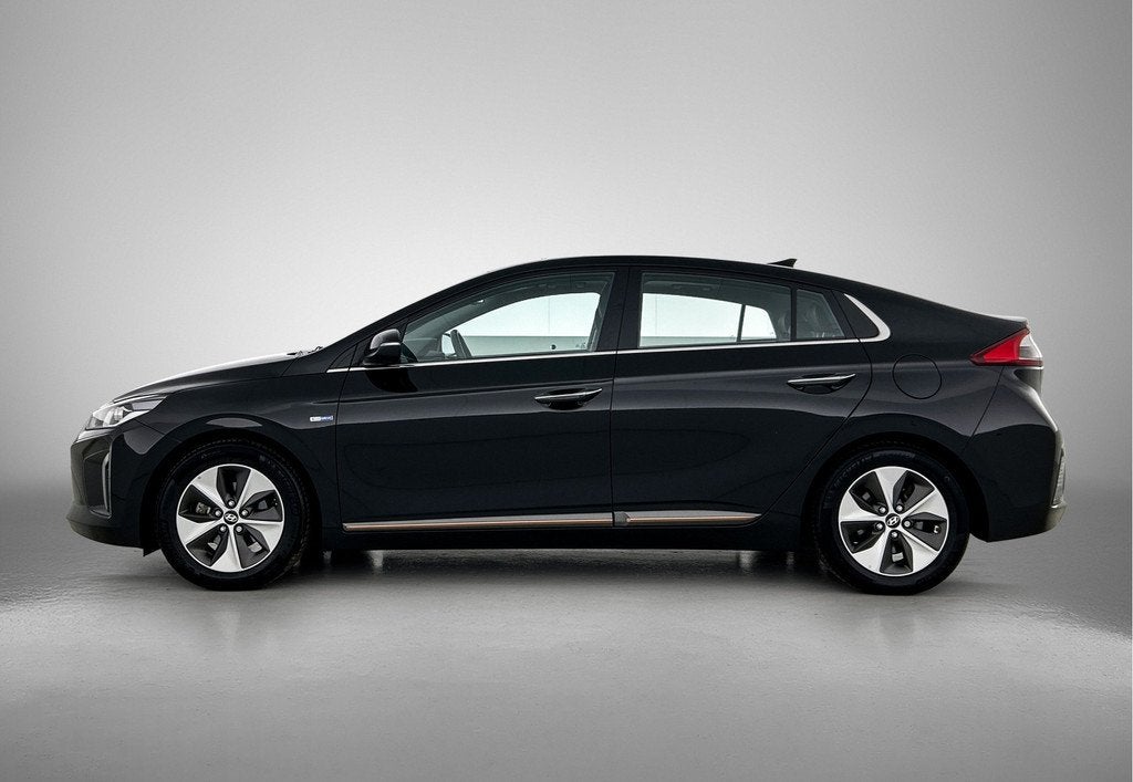 Hyundai IONIQ Premium EV | SOH 87,7% | Leder | Origineel NL!, Auto's, Hyundai, 12 maanden, Zwart, Adaptive Cruise Control, Zwart