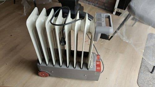 De’Longhi Caldoissimo Formula One oliekachel / radiator, Huis en Inrichting, Ophalen, Oliekachel, Gebruikt, Elektrisch