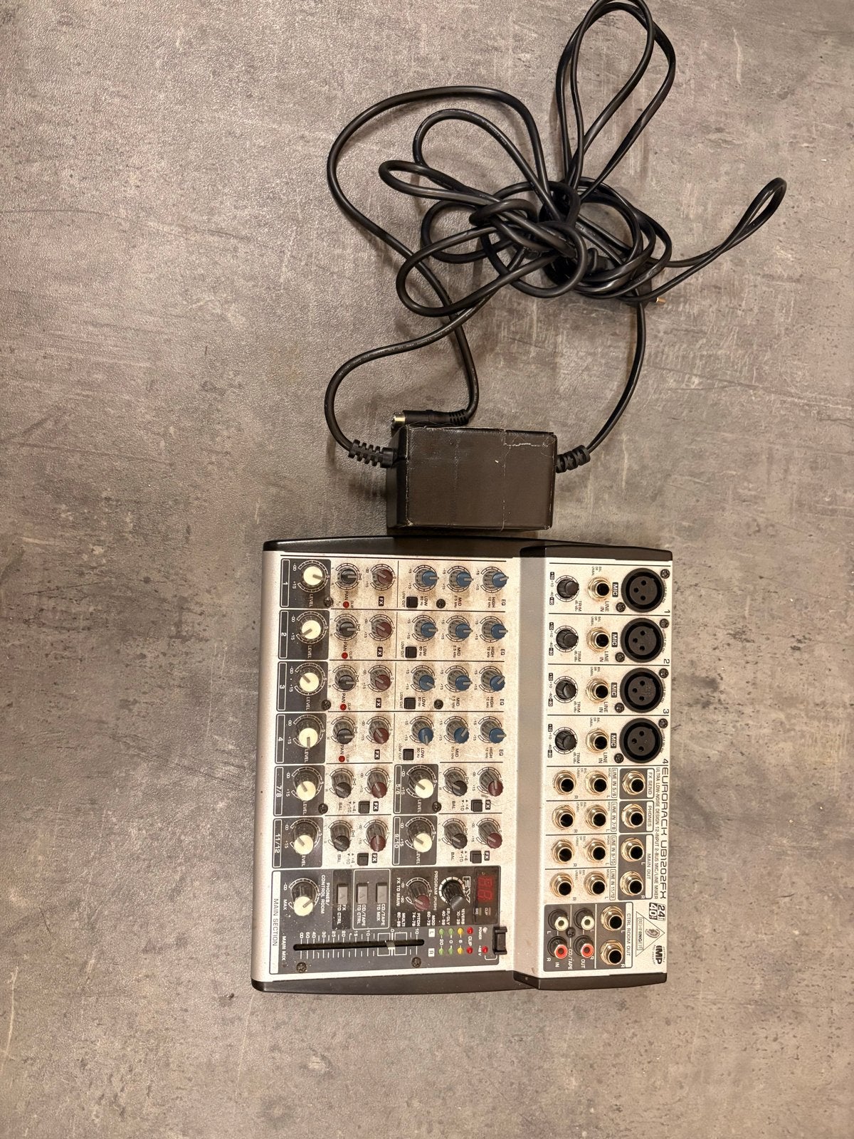 Behringer Eurorack UB1202FX-PRO Mixer, Ophalen of Verzenden, Gebruikt, 10 tot 20 kanalen, Microfooningang