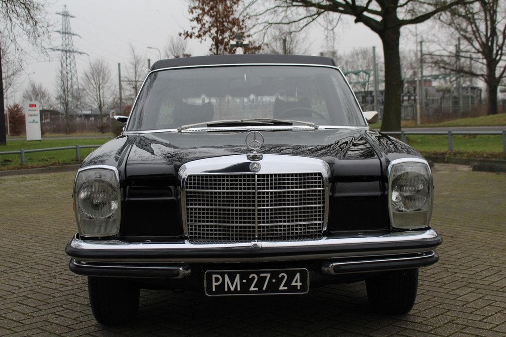Mercedes-Benz 200-serie 240D Hearse Pilato Rouwauto TOP COND, Lederen bekleding, Zwart, Overige carrosserieën, Mercedes-Benz