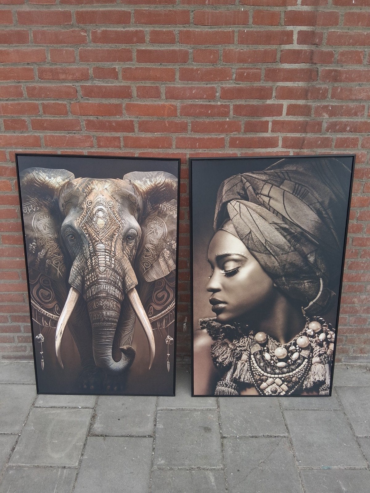 Set van 2 Afrikaanse Kunst Prints: Olifant & Vrouw, Huis en Inrichting, Woonaccessoires | Schilderijen, Tekeningen en Foto's, Ophalen
