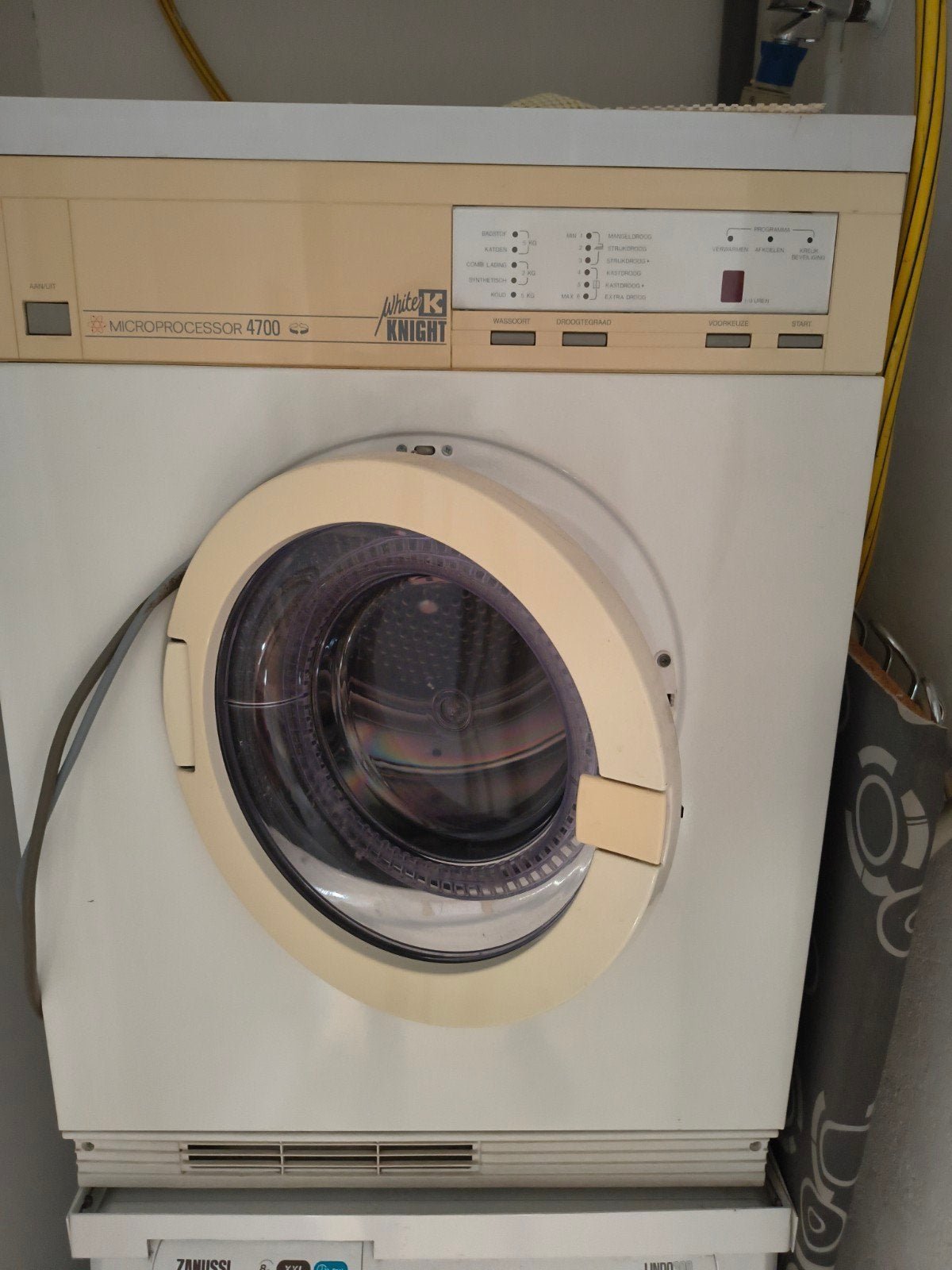 White Knight wasdroger, Witgoed en Apparatuur, Ophalen, 6 tot 8 kg, Gebruikt, Luchtafvoer