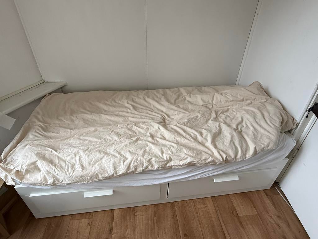 Ikea uitschuifbed met lades - 2,5 jaar oud (Brimnes), Ophalen, Eenpersoons, Wit, Overige maten