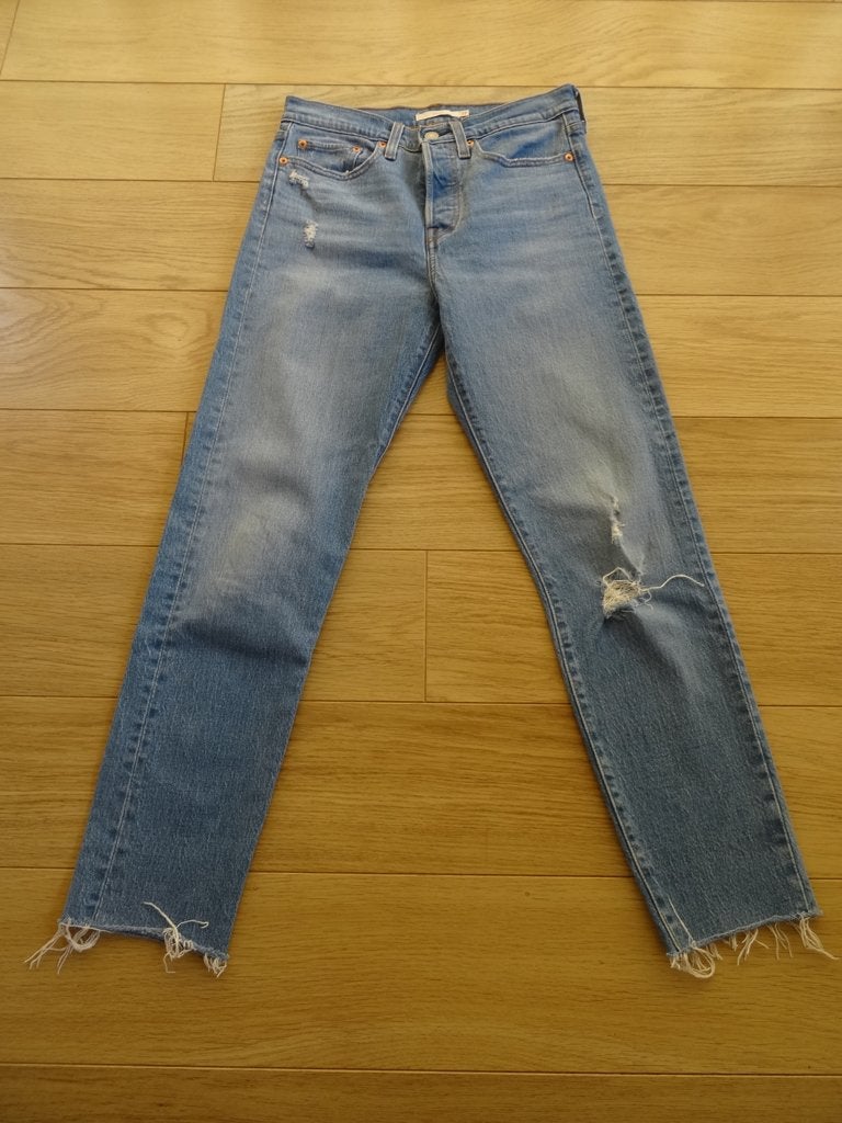 Levi's jeans mt 27  used effect NIEUW, Nieuw, W30 - W32 (confectie 38/40), Levi's, Verzenden
