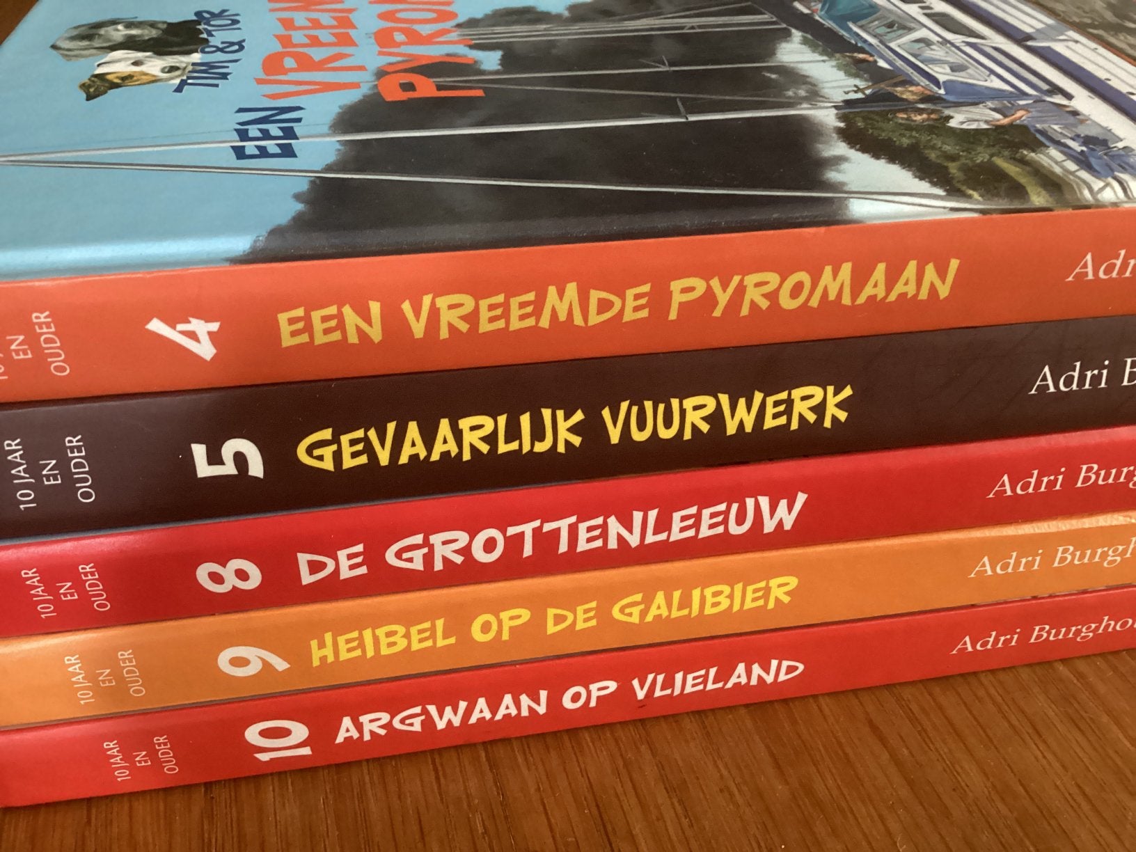 5x Adri Burghout: Tim & Tor, Ophalen of Verzenden, Zo goed als nieuw