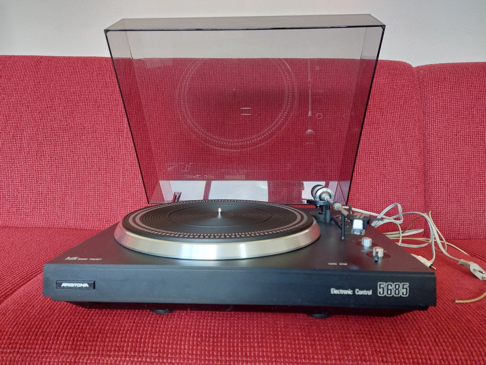 Aristona 5685 Electronic Control met nieuwe naald, Ophalen, Gebruikt, Philips